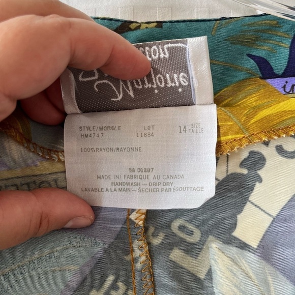 NWT VINTAGE MARJORIE HAMILTON Short Sleeve Travel Print Blouse M - Picture 8 of 16